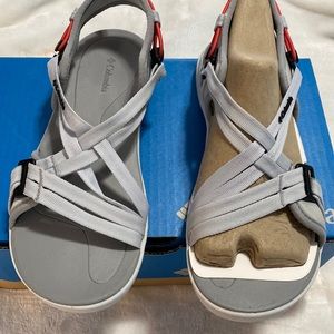 Columbia sandal size 7 gray